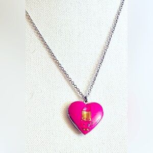 EUC BRIGHT PINK HEART LOCKET MADE IN 2013.